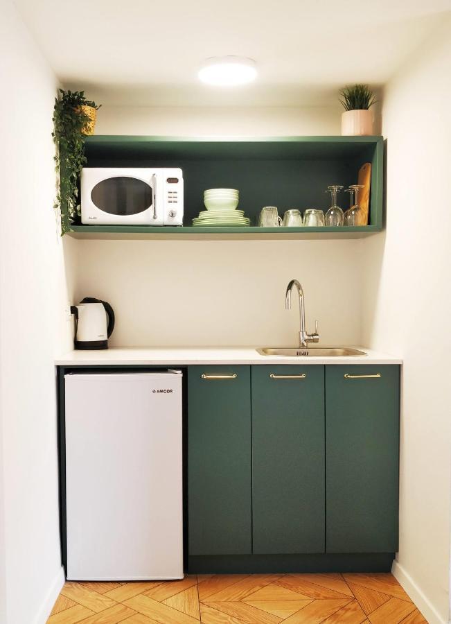 1000Nights Urban Garden Apartment Тел Авив Екстериор снимка